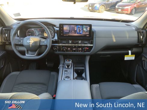 New 2026 Nissan Pathfinder SV image 5