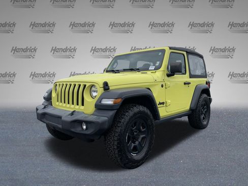 Used 2023 Jeep Wrangler Sport image 4