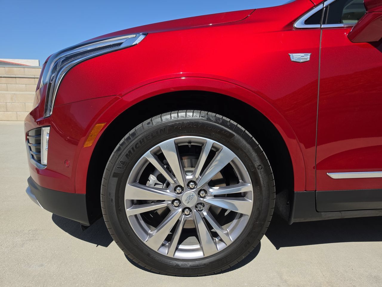 Used 2024 Cadillac XT5 Premium Luxury w/ Technology Package AWD/4WD image 34