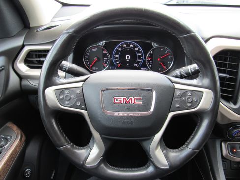 Used 2020 GMC Acadia Denali w/ Denali Ultimate Package AWD/4WD image 18
