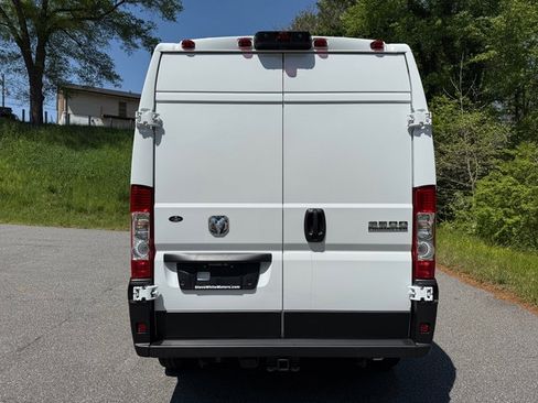 New 2025 RAM ProMaster 2500 w/ Convenience Group image 12