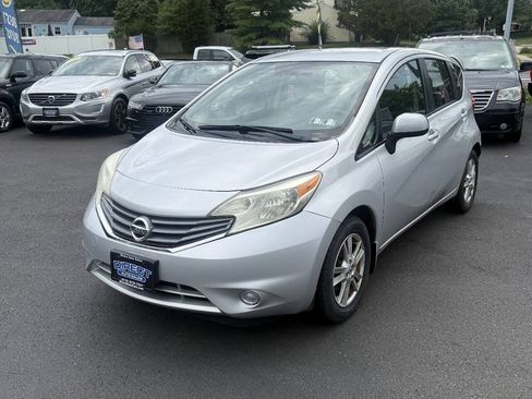 Used 2014 Nissan Versa Note SV w/ Sport Value Package FWD image 5