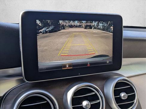 Used 2019 Mercedes-Benz GLC 350e 4MATIC image 13