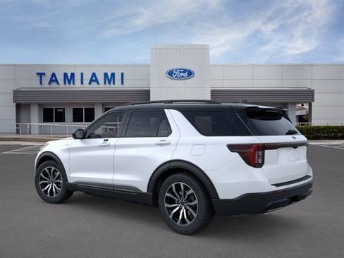 New 2026 Ford Explorer ST-Line RWD image 4