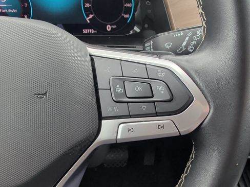 Used 2025 Volkswagen Atlas SE FWD image 14