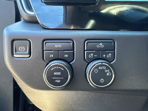 Used 2024 Chevrolet Silverado 1500 LT image 27