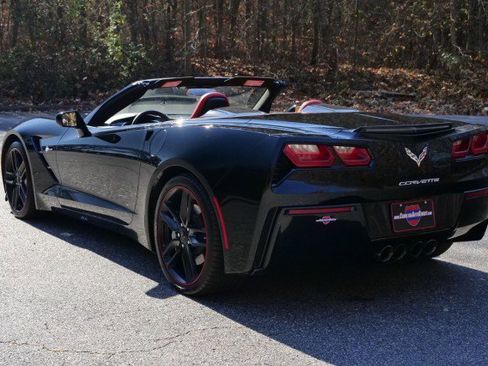 Used 2019 Chevrolet Corvette Stingray Convertible w/ 1LT image 15