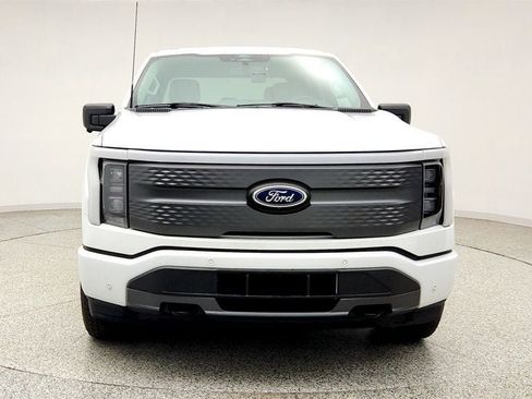 Used 2022 Ford F150 Lightning XLT AWD/4WD image 2