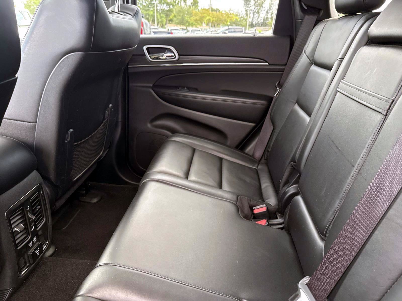 Used 2020 Jeep Grand Cherokee Limited RWD image 14