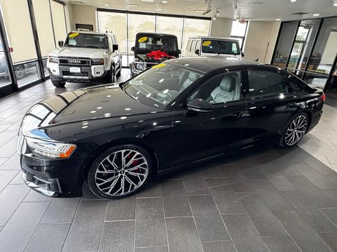 Used 2021 Audi S8 L w/ Full Leather Package AWD/4WD image 2