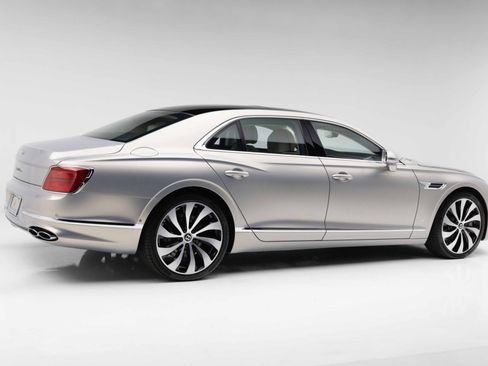 Used 2024 Bentley Flying Spur Azure AWD/4WD image 19