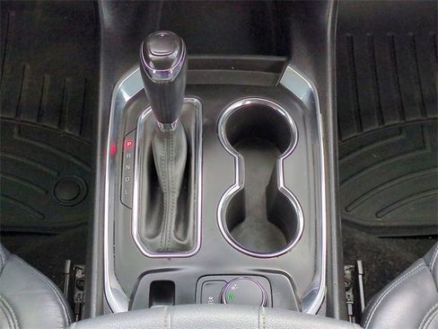 Used 2018 Chevrolet Traverse LT image 19