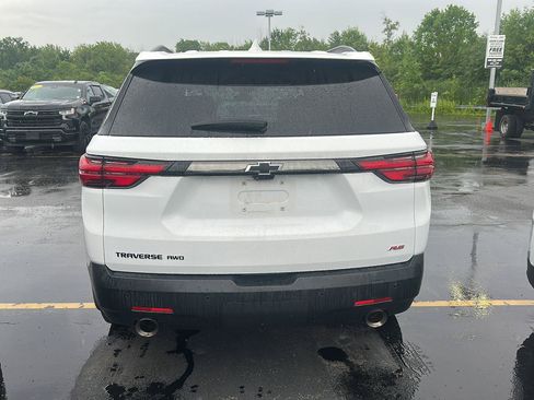 Used 2022 Chevrolet Traverse RS w/ LPO, Floor Liner Package AWD/4WD image 3