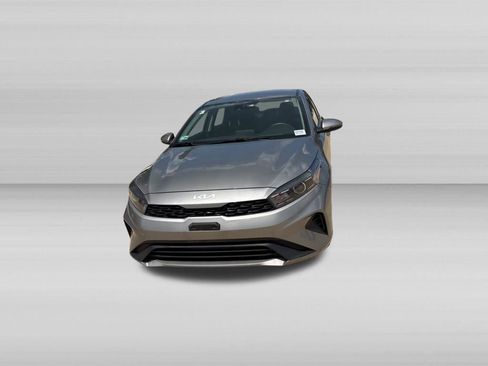 Used 2024 Kia Forte LXS w/ LXS Technology Package FWD image 8