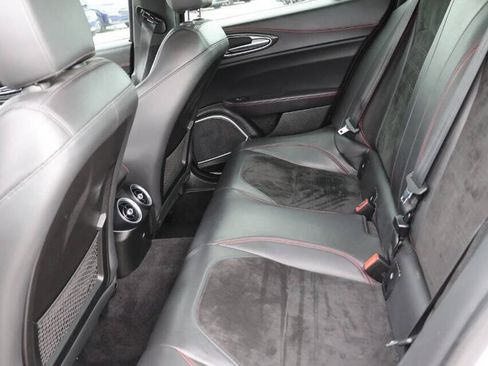 Used 2017 Alfa Romeo Giulia Quadrifoglio RWD image 17