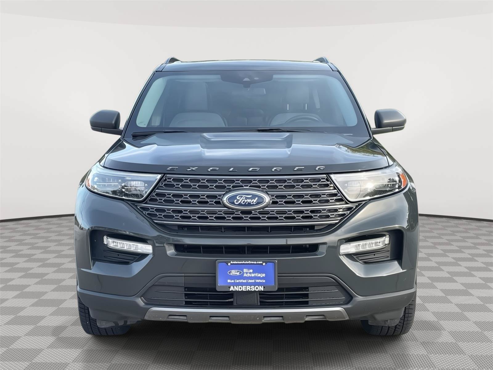 Certified 2021 Ford Explorer XLT w/ Equipment Group 202A AWD/4WD image 4