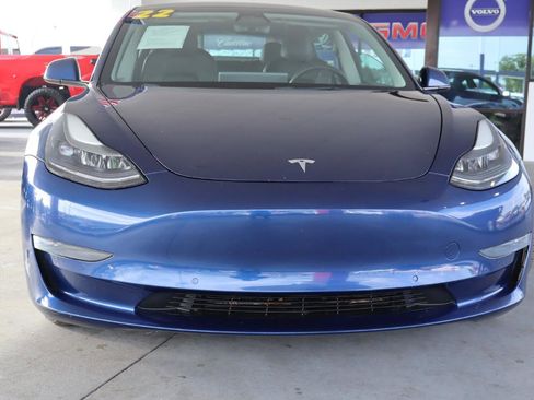 Used 2022 Tesla Model 3 Long Range AWD/4WD image 11