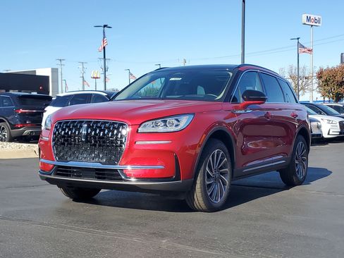 New 2025 Lincoln Corsair Reserve w/ Equipment Group 202A image 2