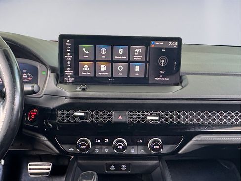 Used 2023 Honda Accord Sport image 11