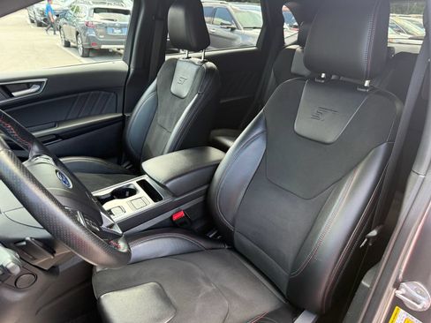 Used 2023 Ford Edge ST w/ Equipment Group 401A AWD/4WD image 24