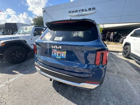 Used 2025 Kia Sorento S w/ Panoramic Sunroof Package FWD image 25