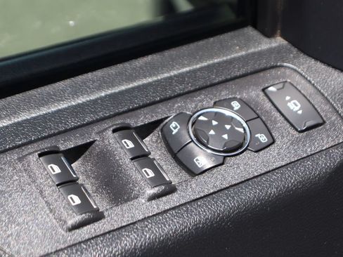 Used 2020 Ford F350 Platinum AWD/4WD image 19