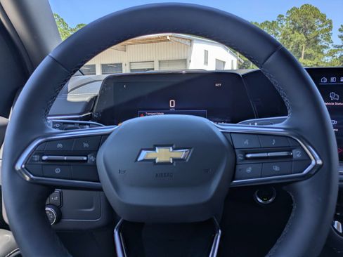 New 2026 Chevrolet Suburban Premier RWD image 21