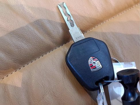 Used 2004 Porsche 911 Carrera 4S AWD/4WD image 25