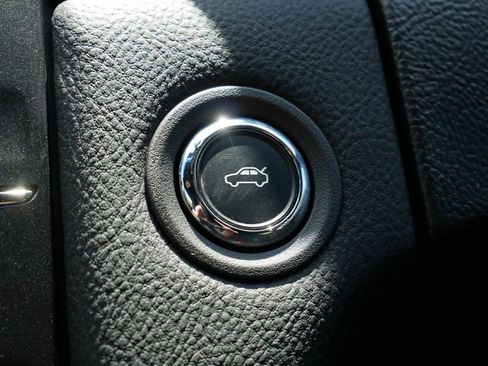 Used 2016 Ford Taurus SEL w/ Equipment Group 201A FWD image 24