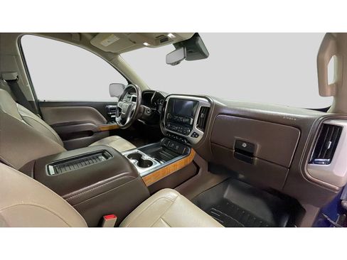 Used 2018 GMC Sierra 1500 SLT AWD/4WD image 18