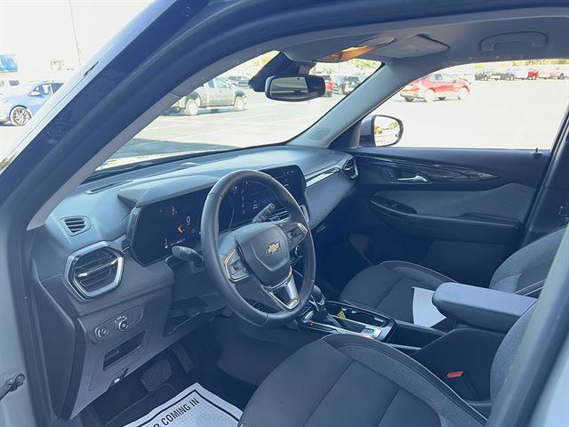 Used 2024 Chevrolet TrailBlazer LT w/ Convenience Package AWD/4WD image 13