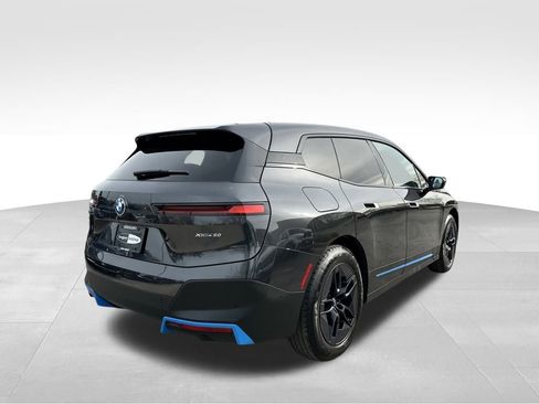 Used 2024 BMW iX xDrive50 image 8
