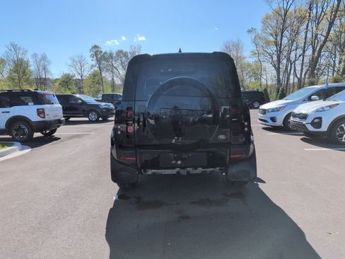 Used 2022 Land Rover Defender 110 S AWD/4WD image 6