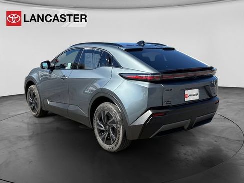 Certified 2026 Toyota C-HR AWD/4WD image 5