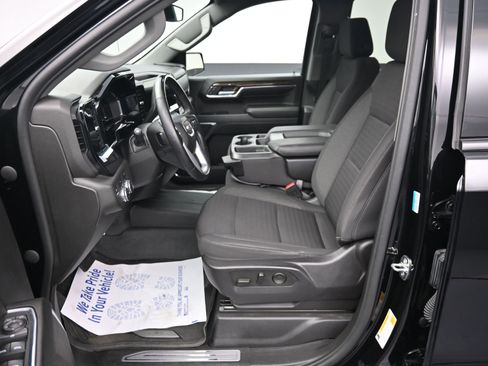 Used 2023 GMC Sierra 1500 Elevation w/ LPO, Elevation Black Package image 10