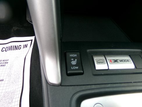 Used 2018 Subaru Forester 2.5i Premium w/ All-Weather Package image 17