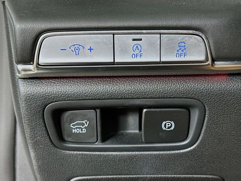 Used 2024 Genesis GV80 2.5T image 17