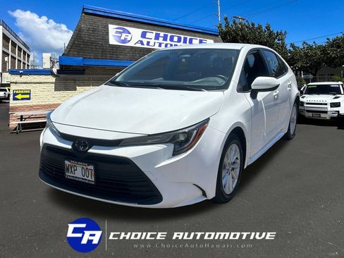 Used 2024 Toyota Corolla LE FWD image 1