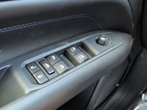 New 2026 Jeep Compass Latitude image 22