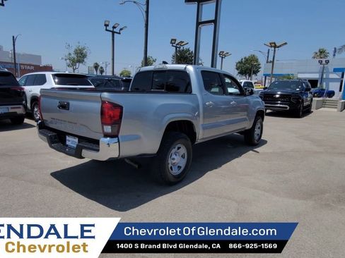 Used 2023 Toyota Tacoma SR5 RWD image 8