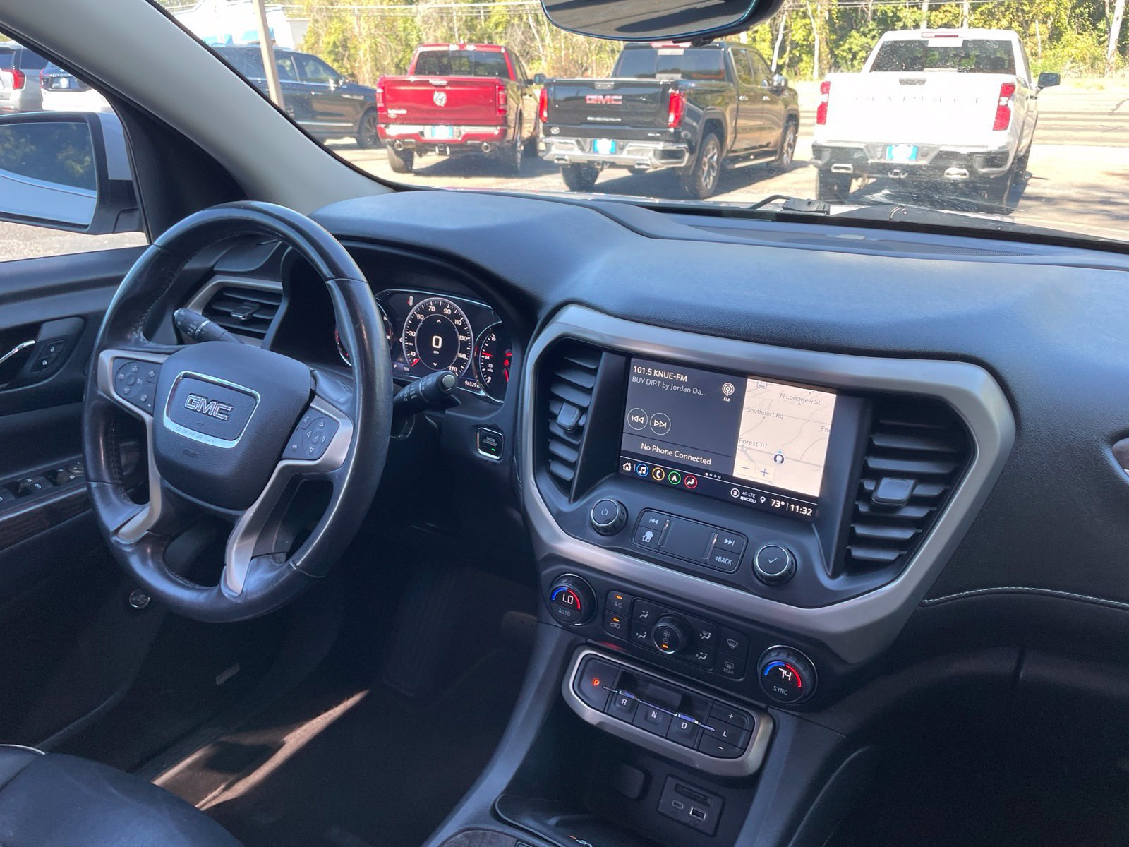 Used 2021 GMC Acadia Denali w/ Denali Technology Package FWD image 42