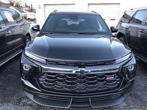 Certified 2025 Chevrolet TrailBlazer RS w/ Convenience Package image 3