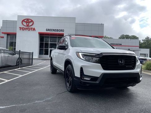 Used 2022 Honda Ridgeline Black Edition image 2