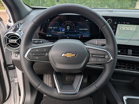 New 2027 Chevrolet Equinox LT FWD image 14