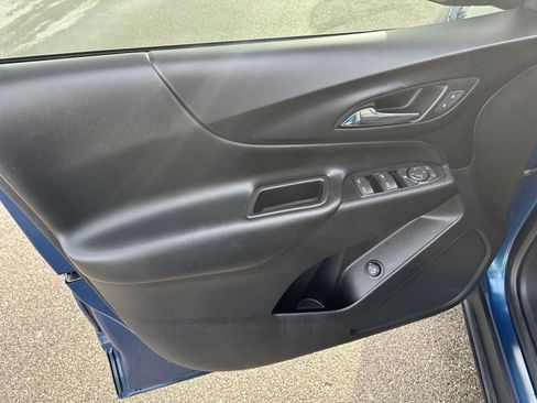 Used 2020 Chevrolet Equinox LT w/ Driver Convenience Package image 22