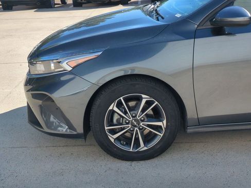 Used 2024 Kia Forte LXS FWD image 11