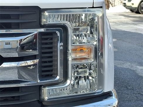 Used 2017 Ford F250 XLT image 9