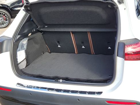 New 2025 Mercedes-Benz GLA 35 AMG 4MATIC image 12