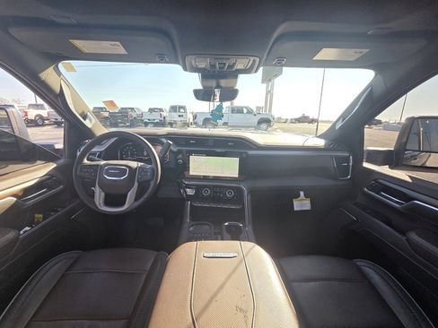 Used 2025 GMC Sierra 2500 Denali w/ Technology Package image 25