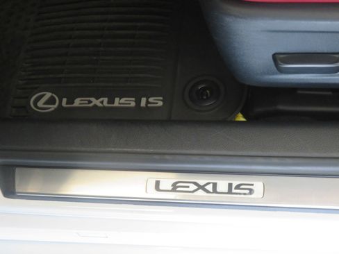 Used 2020 Lexus IS 300 F Sport w/ F Sport Package RWD image 17
